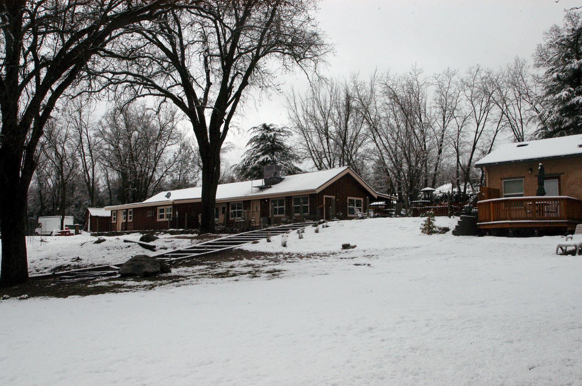 Queen'S Inn By The River Oakhurst Kültér fotó